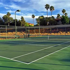 Poolside To 1 Of 3 Pool-spa Complexes, Heated & Open 24/7/365! Phoenix